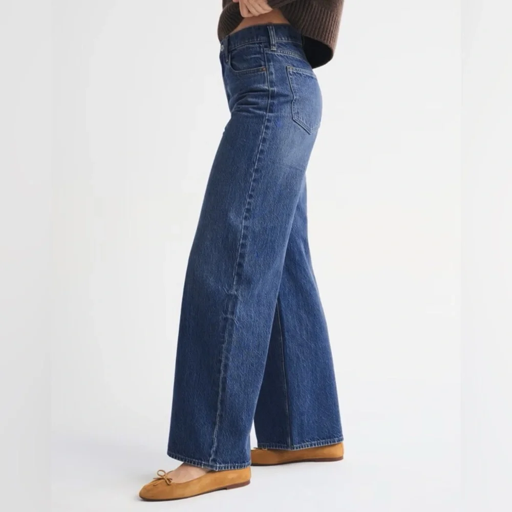 Abercrombie & Fitch The High Rise Wide Leg Jean Women’s Size 0/25 Short - Picture 3 of 7